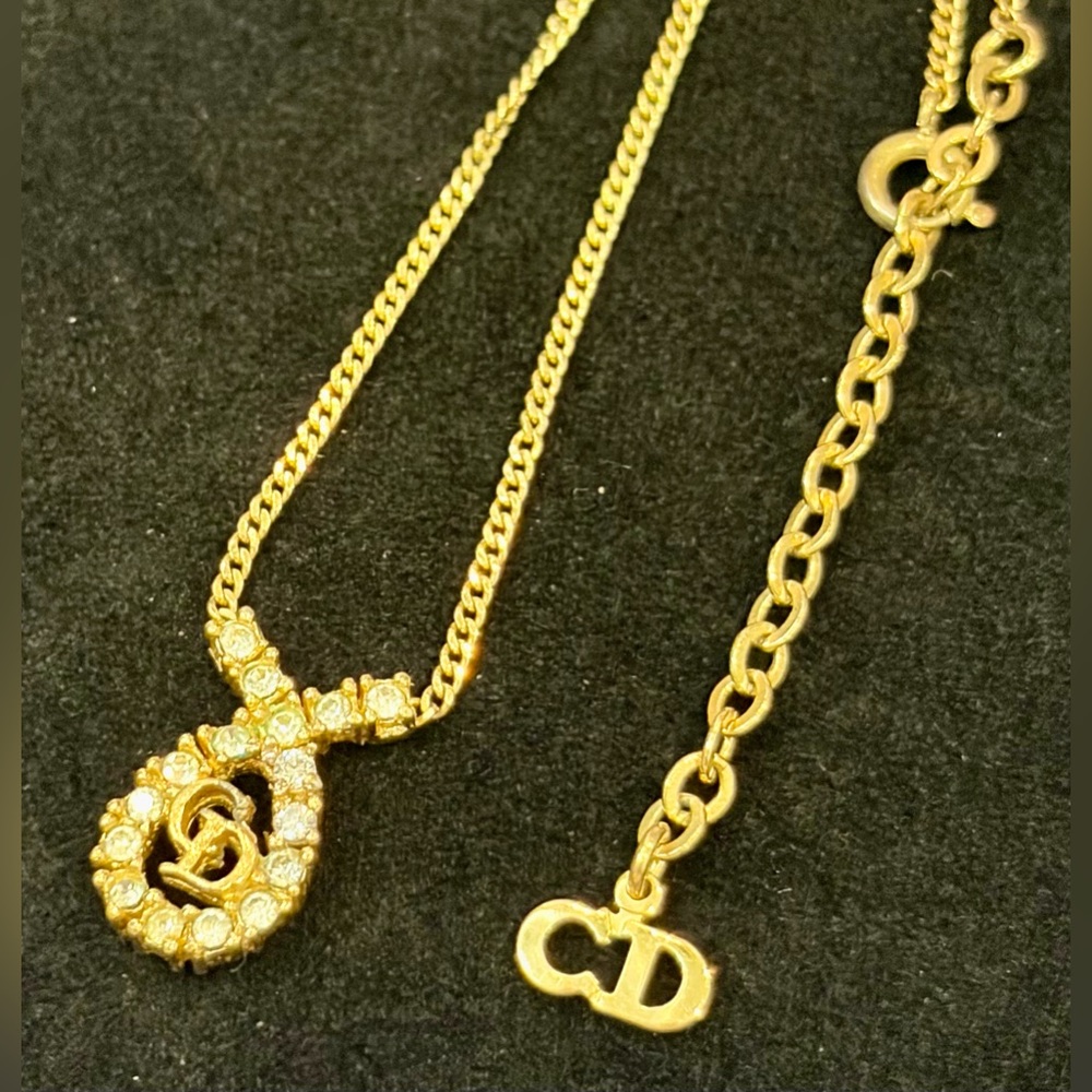 Vintage DIOR Necklace CD Logo Gold-Tone W/Rhinestones. Newly cleaned & Sanitized - Picture 8 of 12
